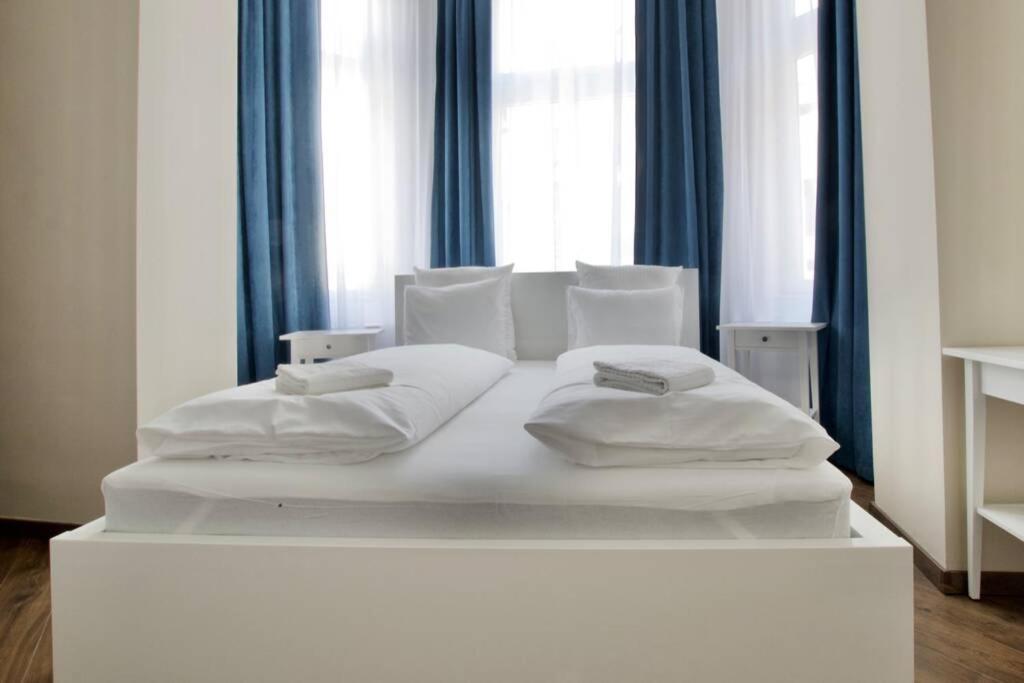 Premium Apartment By Hi5-Vaci Str. 3 Bedroom Budapeste Exterior foto